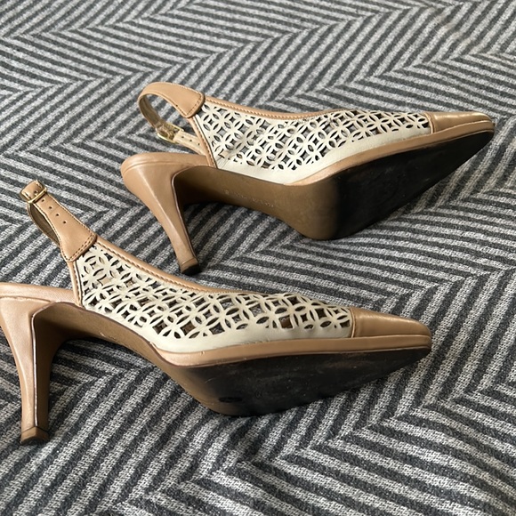 Adrienne Vittadini Shoes - Picture 3 of 6